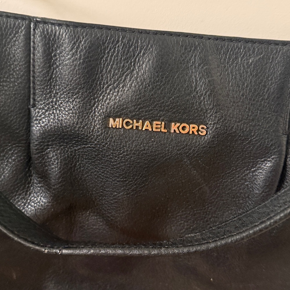 Michael Kors Black Leather Shoulder Bag - Picture 3 of 4
